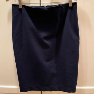 ANN TAYLOR NAVY PENCIL SKIRT SIZE 4